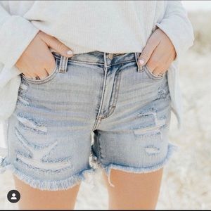 CJLA -Shorts- M (4-6)